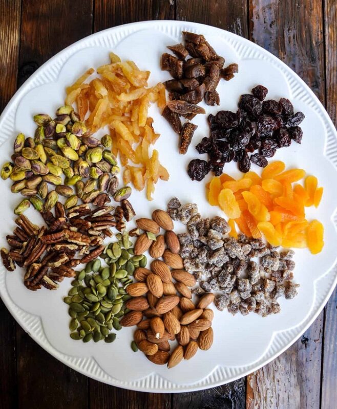 میان وعده آجیل ومغز