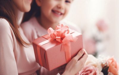 چه کادویی برای خانم ها نباید بخریم؟