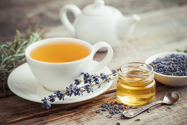 دمنوش اسطخودوس با عسل


