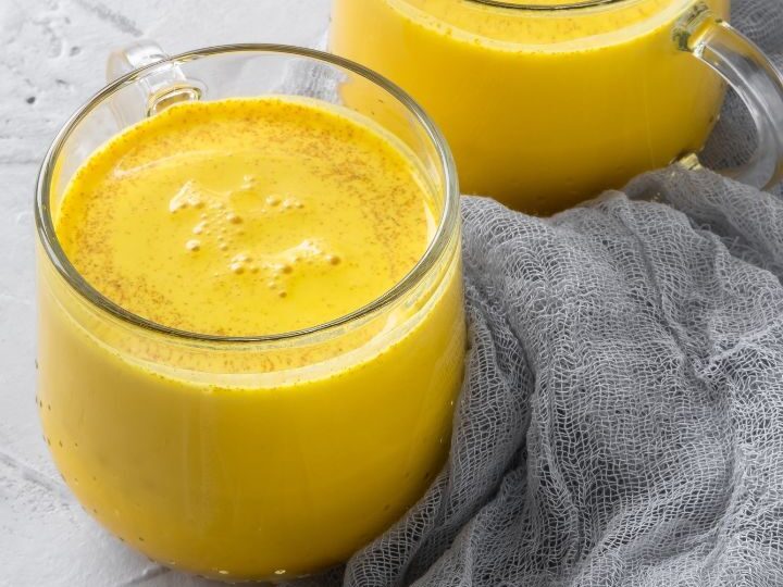 طرز تهیه لاته شیر طلایی در خانه